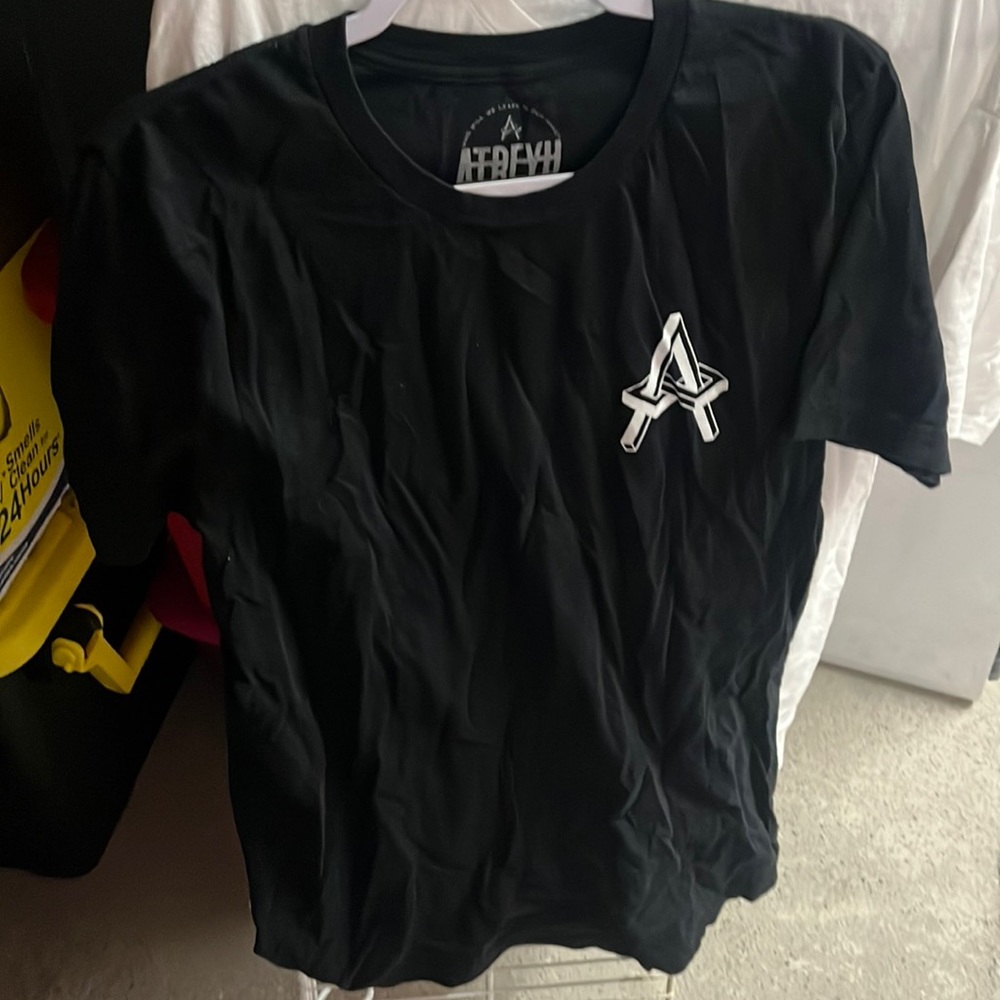 Atreyu shirt